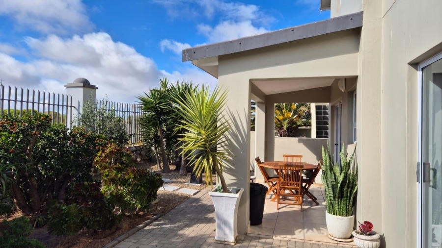 3 Bedroom Property for Sale in Calypso Beach Western Cape